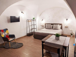 RAVI romantic jacuzzi suite